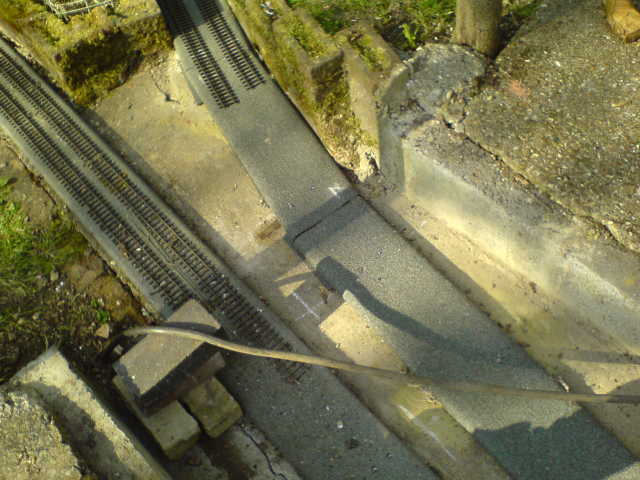 o gauge track being laid